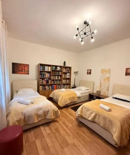 Vlore, jepet me qera apartament 2+1 , 160 m² 2.000 € 