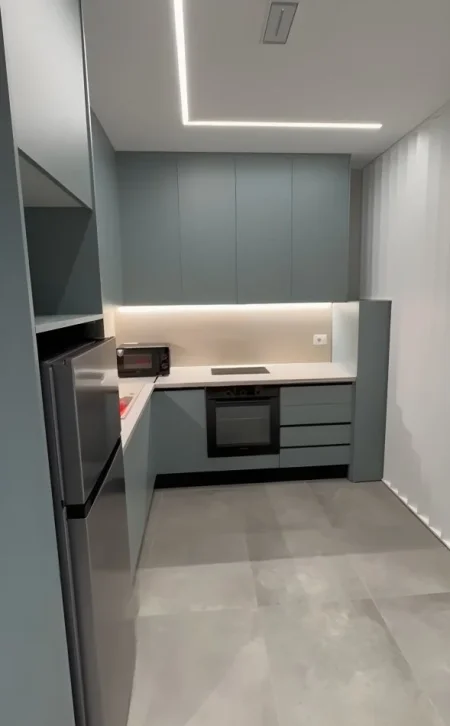 Tirane, jepet me qera garsonier Kati 6, 46 m² 400 € (Rruga 5 Maj (Concordi))