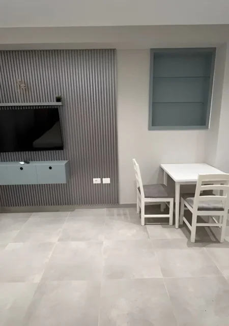 Tirane, jepet me qera garsonier Kati 6, 46 m² 400 € (Rruga 5 Maj (Concordi))