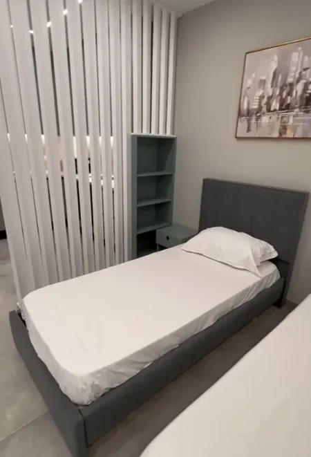 Tirane, jepet me qera garsonier Kati 6, 46 m² 400 € (Rruga 5 Maj (Concordi))