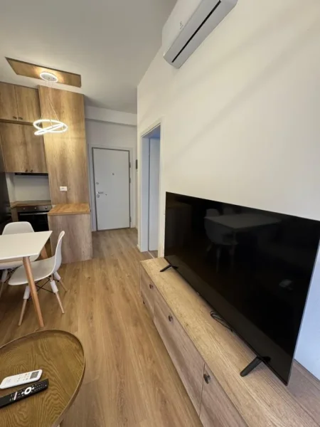 Tirane, jepet me qera apartament 1+1+Ballkon Kati 6, 400 € (Rr. Pasho Hysa)