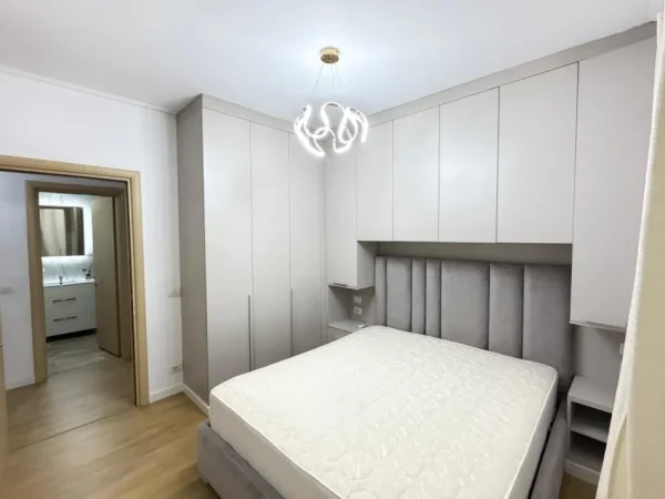 Tirane, jepet me qera apartament 2+1 Kati 2, 80 m² 700 € (KOPSHTI ZOOLOGJIK)