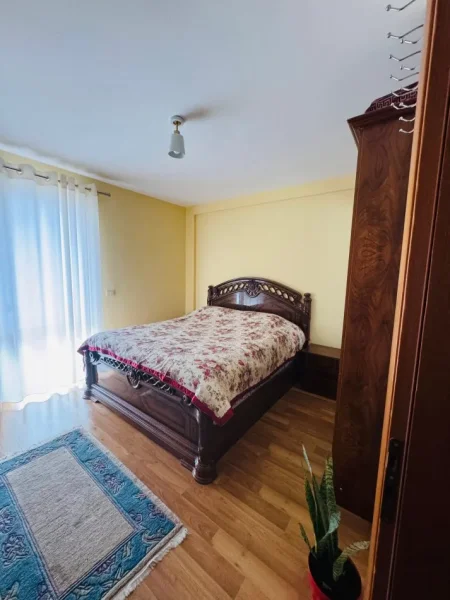 Tirane, jepet me qera apartament 1+1+Ballkon Kati 5, 80 m² 750 € (Stadiumi Dinamo)