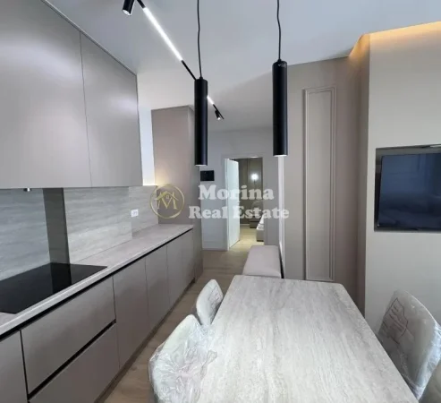 Tirane, jepet me qera apartament Kati 6, 60 m² 500 € (Ali Demi)