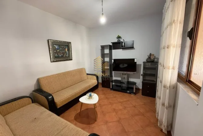 Tirane, jepet me qera apartament 2+1+Ballkon Kati 2, 90 m² 450 € (Rruga e Dibres, pas Amerikan 2)