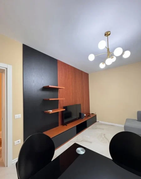 Tirane, jepet me qera apartament 2+1 Kati 1, 145 m² 1.100 € (RRUGA E ELBASANIT)