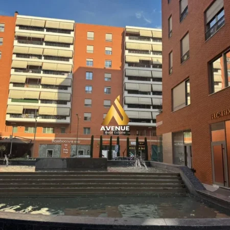 Tirane, jepet me qera ambjent biznesi Kati 3, 250 m² 2.500 € (Deliorgji)