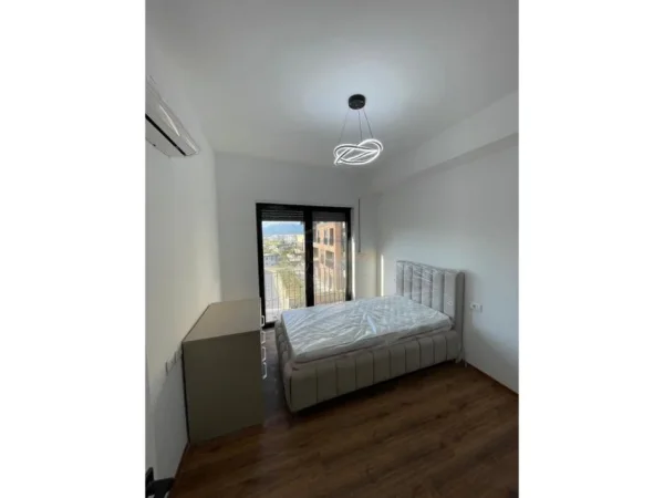 Tirane, jepet me qera apartament 2+1 Kati 2, 99 m² 800 € (Kodra e Diellit)