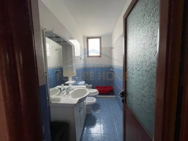 Tirane, shitet Vile 3 Kateshe Kati 0, 400 m² 480.000 € (Sauk)