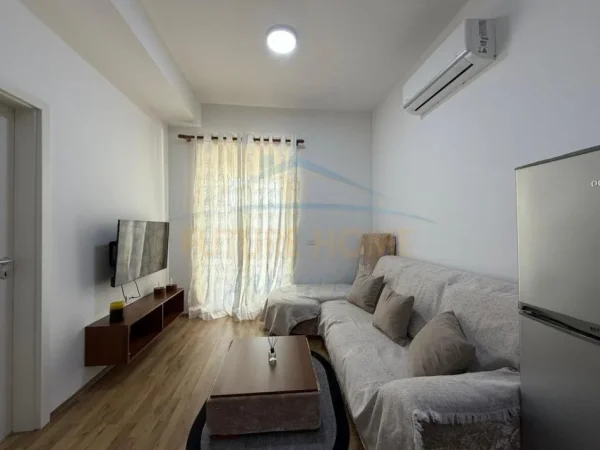 Tirane, jepet me qera apartament 1+1 Kati 1, 49 m² 370 € (MANGALEM)  AL62183