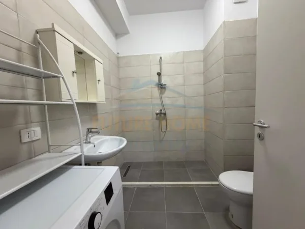 Tirane, jepet me qera apartament 1+1 Kati 1, 49 m² 370 € (MANGALEM)  AL62183