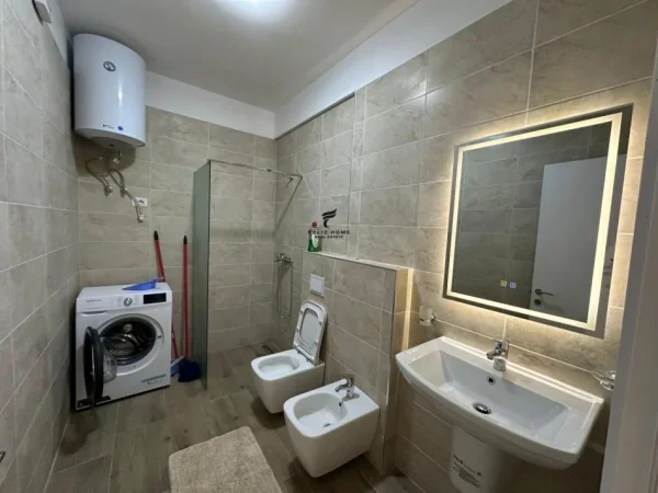 Tirane, jepet me qera apartament 2+1 Kati 2, 110 m² 850 € (LIQENI I THATE)