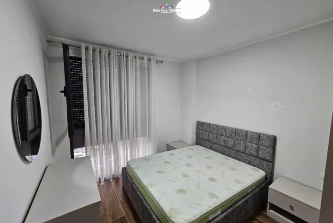 Tirane, jepet me qera apartament 1+1 Kati 8, 72 m² 520 € (rruga Sadik Petrela)