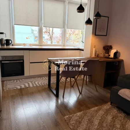 Tirane, jepet me qera apartament 3+1 Kati 2, 70 m² 1.500 € (Toptani)