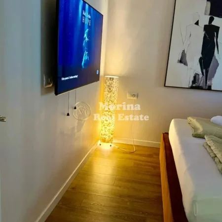 Tirane, jepet me qera apartament 3+1 Kati 2, 70 m² 1.500 € (Toptani)