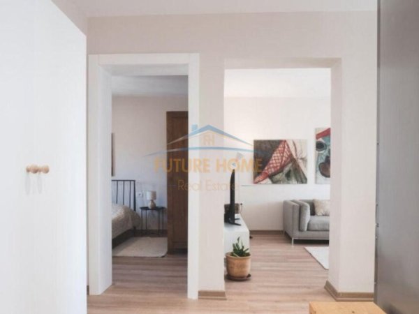 Tirane, jepet me qera apartament 1+1 Kati 4, 650 € (Fortuzi)