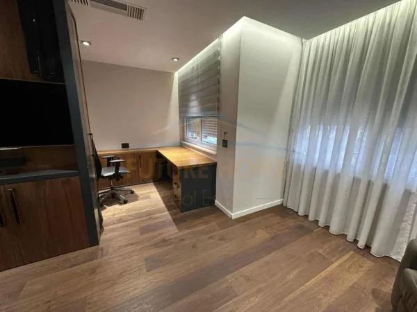 Tirane, jepet me qera apartament 2+1 Kati 1, 67 m² 1.500 € (Kopshti Botanik)
