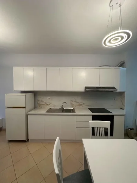 Tirane, jepet me qera apartament 2+1 Kati 3, 75 m² 450 € (ASTIR)