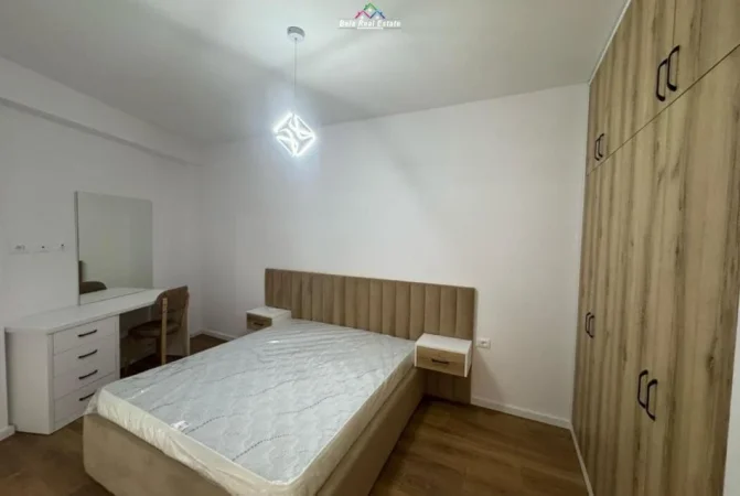 Tirane, jepet me qera apartament 1+1 Kati 8, 80 m² 570 € 