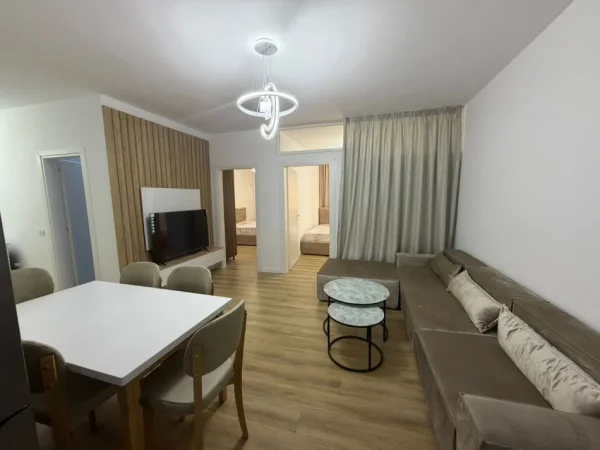 Tirane, jepet me qera apartament 2+1+Ballkon Kati 2, 79 m² 500 € (Apartament 2+1 Per Qera Astir I Sapomobiluar)