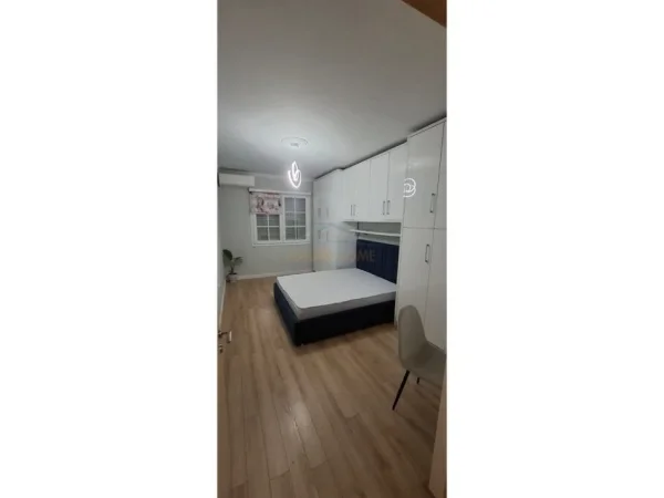 Tirane, jepet me qera apartament 1+1 Kati 2, 58 m² 550 € (Kodra e Diellit)