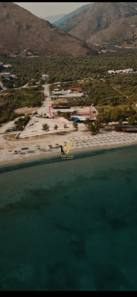 Tirane, jepet me qera bar-resorant Kati 0, 1.200 m² 50.000 € (QEPARO)