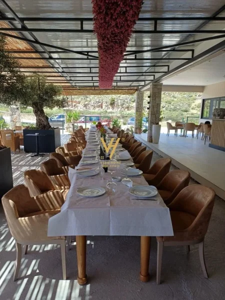 Tirane, jepet me qera bar-resorant Kati 0, 1.200 m² 50.000 € (QEPARO)