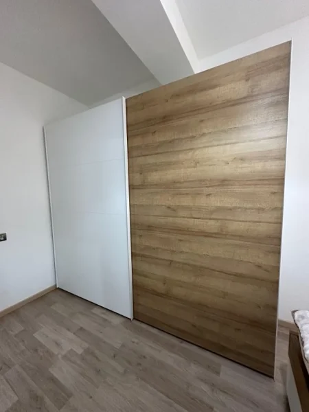 Tirane, jepet me qera apartament 1+1 Kati 3, 70 m² 450 € (TEODOR KEKO)