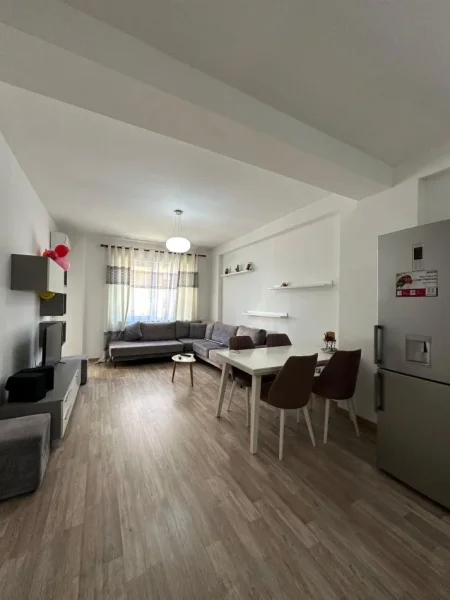 Tirane, jepet me qera apartament 1+1 Kati 3, 70 m² 450 € (TEODOR KEKO)