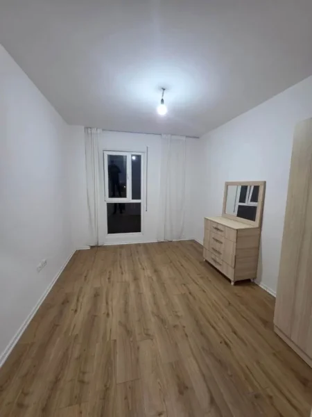 Tirane, jepet me qera apartament 2+1 Kati 4, 100 m² 600 € (Don Bosko)