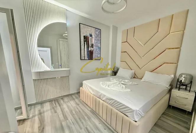 Tirane, jepet me qera apartament 2+1 Kati 4, 90 m² 650 € (FRESKU)