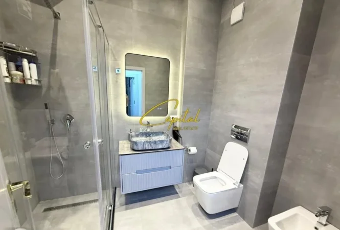 Tirane, jepet me qera apartament 2+1 Kati 4, 90 m² 650 € (FRESKU)