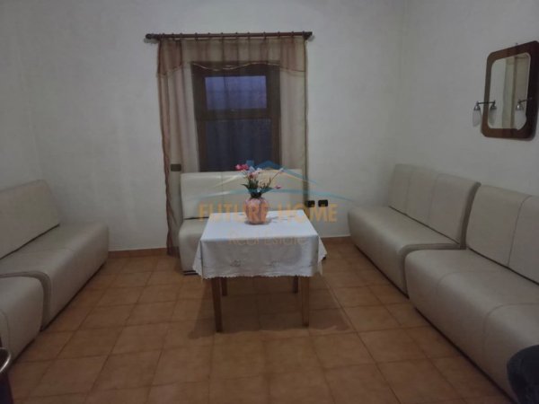 Tirane, Shitet Ndërtesë + Truall, 640 m² 1.100.000 € (Laknas)