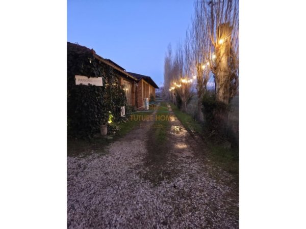 Tirane, Shitet Ndërtesë + Truall, 640 m² 1.100.000 € (Laknas)