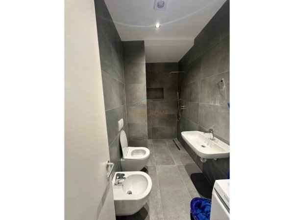 Tirane, jepet me qera apartament 1+1 Kati 3, 65 m² 600 € (Jordan Misja)