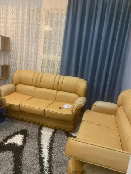 Tirane, jepet me qera apartament 1+1 Kati 1, 75 m² 500 € (KOMBINAT)
