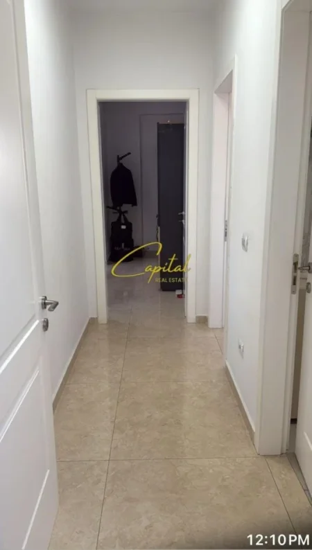 Tirane, jepet me qera ambjent biznesi Kati 0, 106 m² 1.400 € (QENDER)