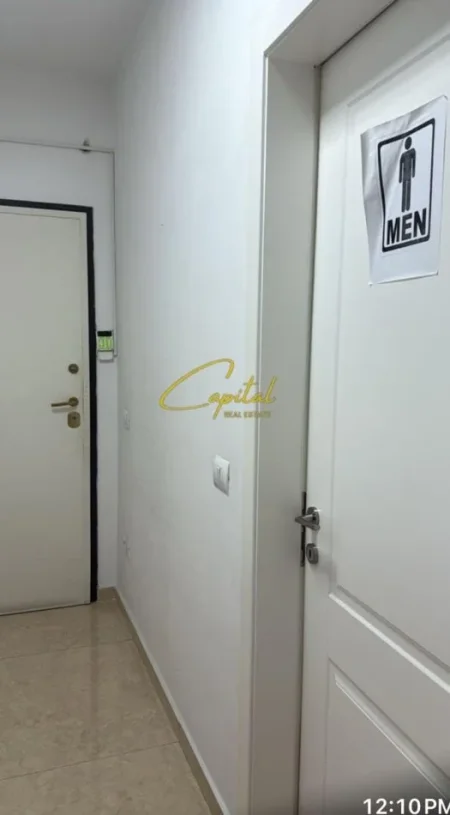 Tirane, jepet me qera ambjent biznesi Kati 0, 106 m² 1.400 € (QENDER)