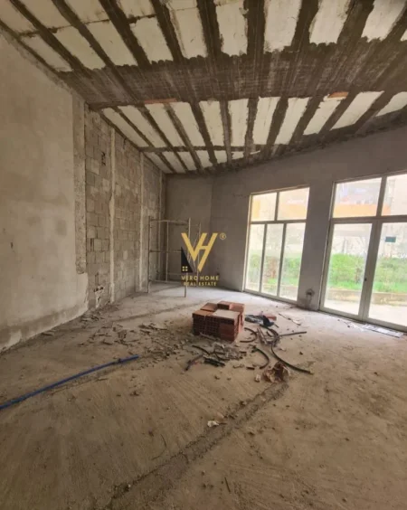 Tirane, shitet ambjent biznesi Kati 0, 120 m² 270.000 € (LIQENI I THATE)