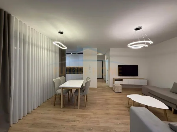 Tirane, jepet me qera apartament 2+1 Kati 4, 117 m² 700 € (Dogana)