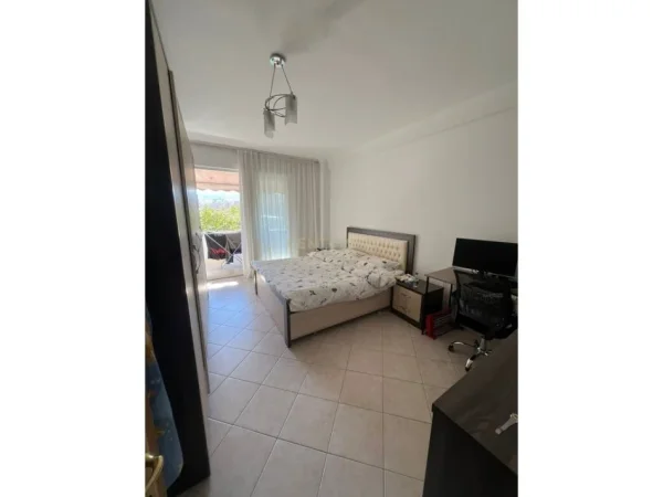 Tirane, shitet apartament 1+1+Ballkon Kati 2, 75 m² 155.000 € 