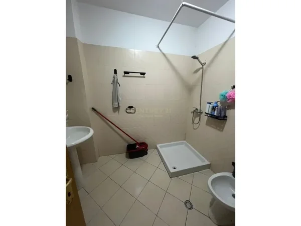 Tirane, shitet apartament 1+1+Ballkon Kati 2, 75 m² 155.000 € 
