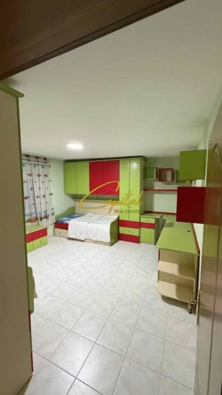 Tirane, jepet me qera apartament 2+1 Kati 4, 100 m² 800 € (RRUGA E ELBASANIT)