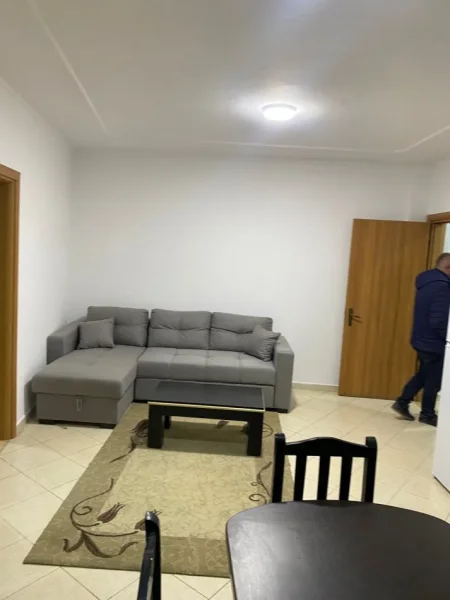 Tirane, jepet me qera apartament 2+1 Kati 10, 81 m² 480 € (ASTIR)