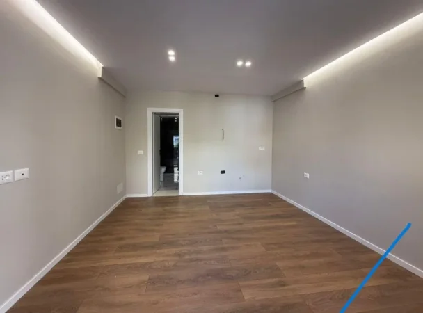 Tirane, shitet garsonier 1+1 Kati 1, 27 m² 78.000 € (Rruga e Elbasanit/Ambasada Amerikane)