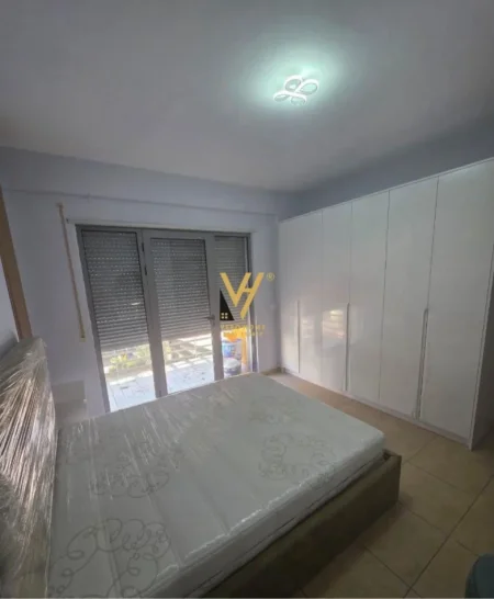 Tirane, jepet me qera apartament 1+1+Ballkon Kati 2, 68 m² 520 € (5 MAJI)