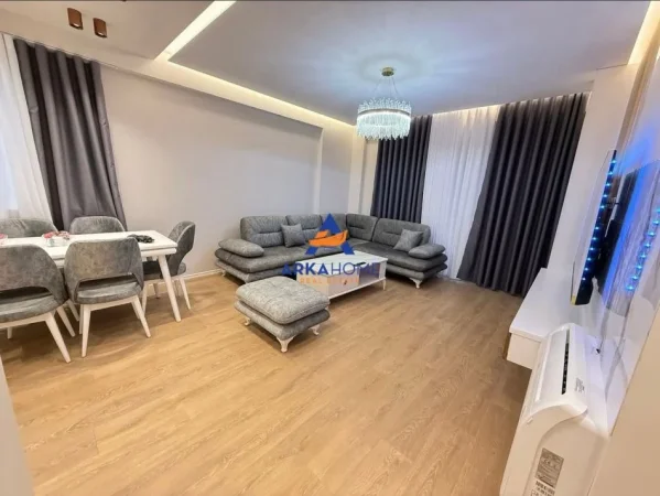 Tirane, jepet me qera apartament 2+1+Ballkon Kati 4, 110 m² 1.200 € 
