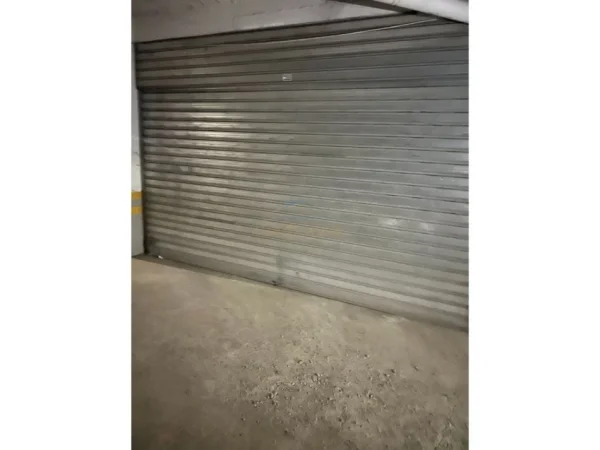 Tirane, shes garazh | post parkimi Kati -1, 42 m² 35.000 € (unaze e re)