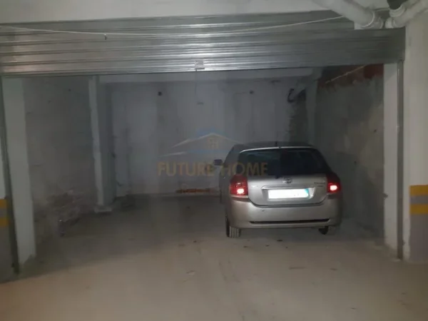 Tirane, shes garazh | post parkimi Kati -1, 42 m² 35.000 € (unaze e re)
