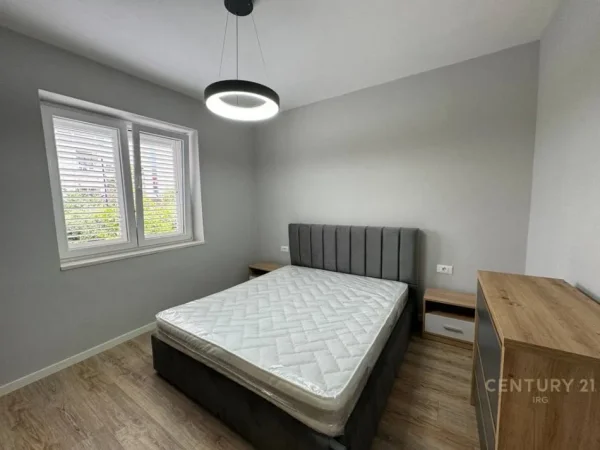 Tirane, jepet me qera apartament 2+1 Kati 2, 75 m² 700 € (bulevardi zogu i pare)